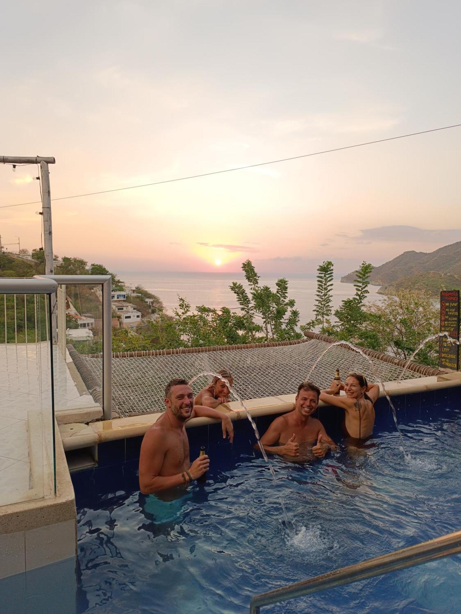 Hostal Apartahostal Tayrona Colors