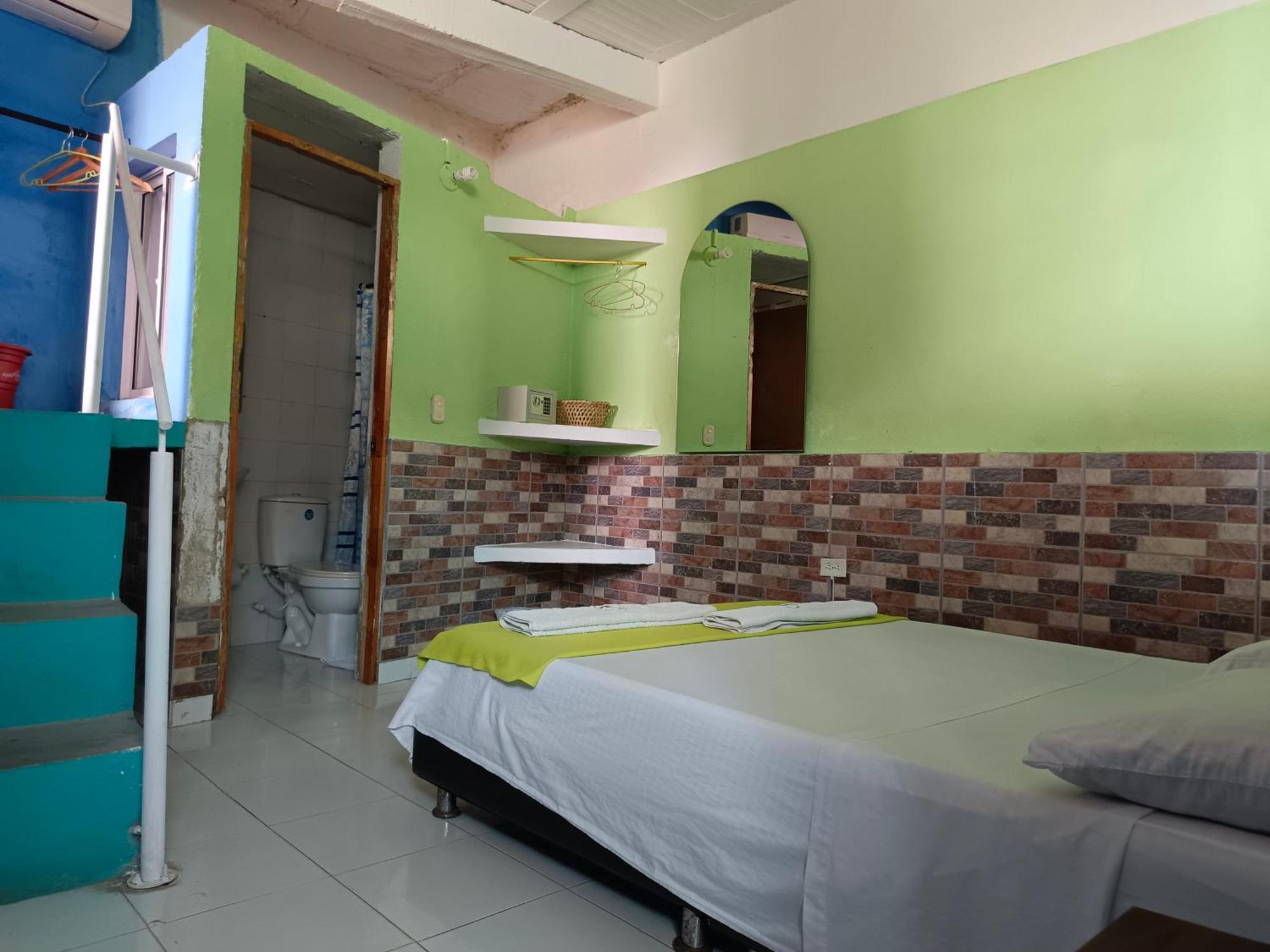 Tayrona Colors Albergue Taganga