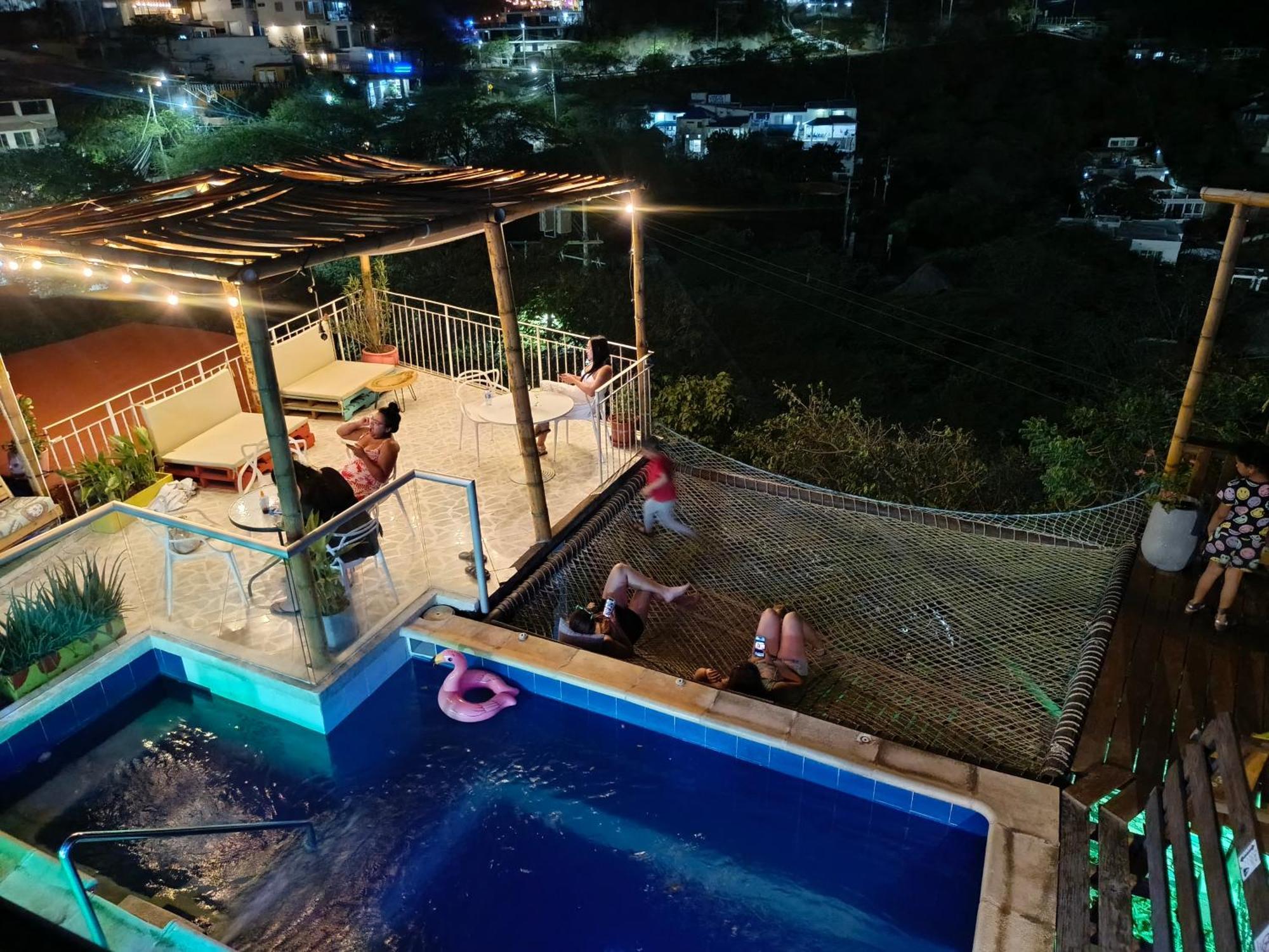 Hostal Apartahostal Tayrona Colors Taganga